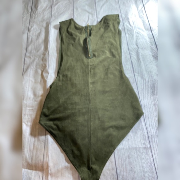 Green Open Sides bodysuit - Picture 2 of 2